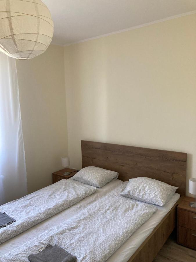 Villa Konrad Apartman à Balatonmáriafürdő Extérieur photo